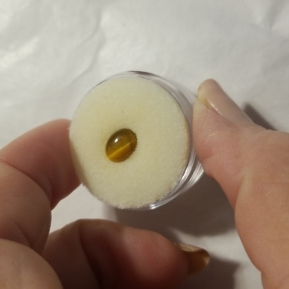 TIGER EYE & DALMATION JASPER, 7 X 5mm & 18 x 13mm Cabochons - Picture 4 of 7